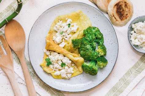 Broccoli feta omelette