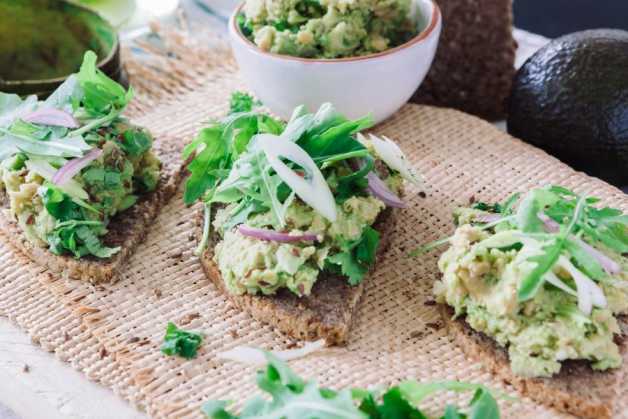 smashed chickpea and avocado sandwich