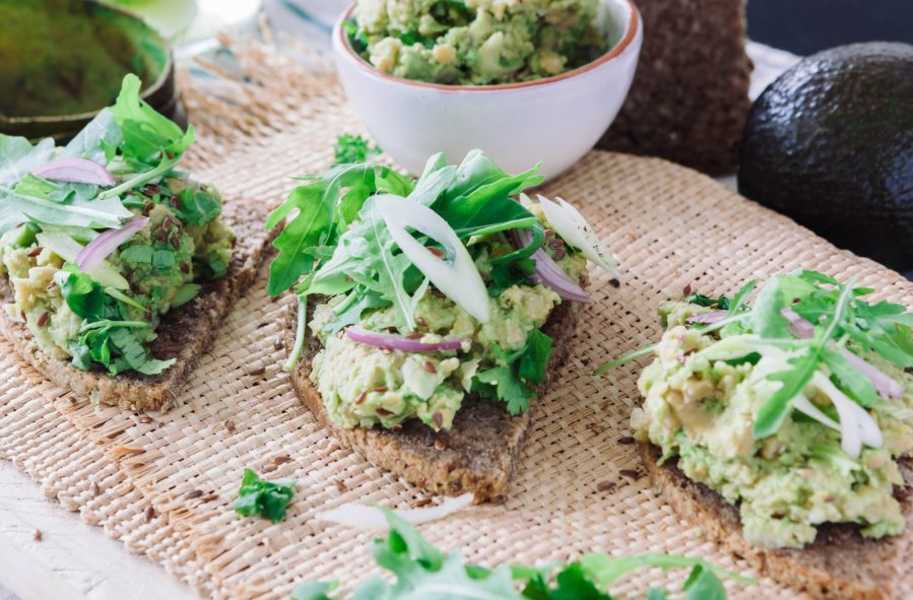 smashed chickpea and avocado sandwich