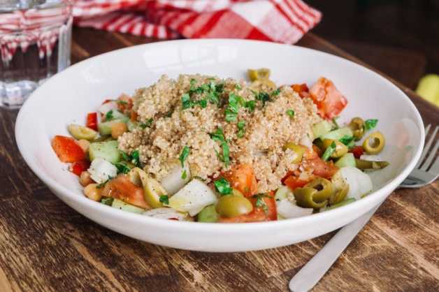 mediterranean quinoa salad