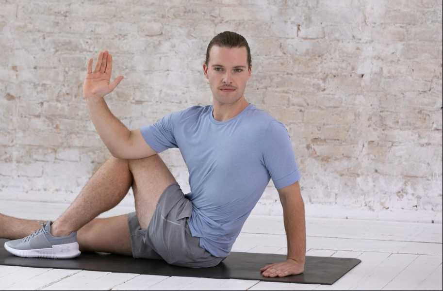 Stretches for people who sit all day - torso twist