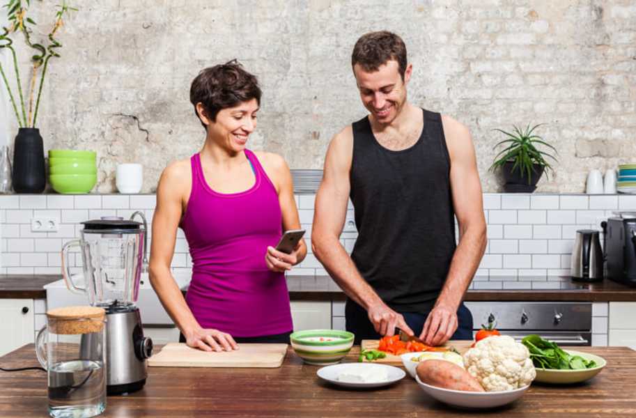 Roasted-Turkey-Recipe couple cooking prep app