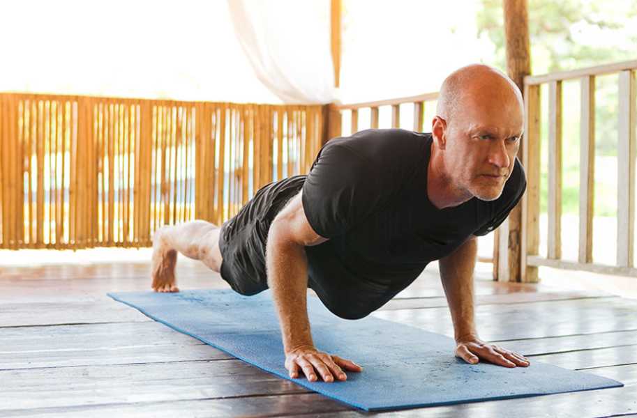 yoga male outdoors 