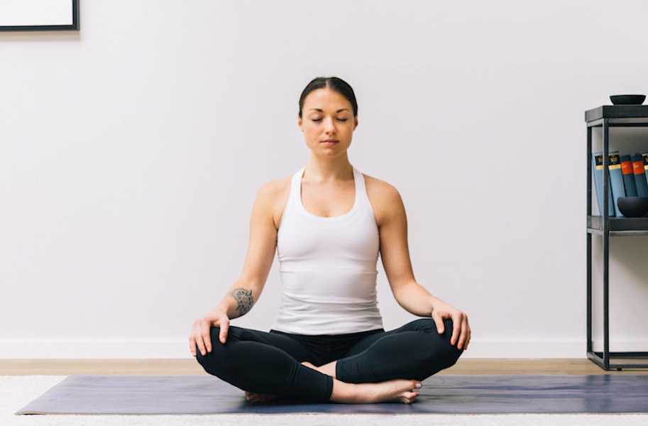 20-Minute Yoga for Beginners: At-Home Routine | 8fit