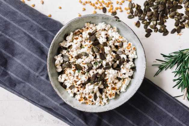 rosemary garlic popcorn and pumpkin seeds