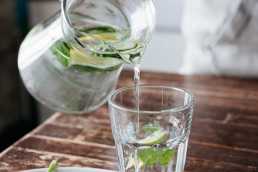 How to Drink While Dieting: Low-Calorie Alcoholic Drinks