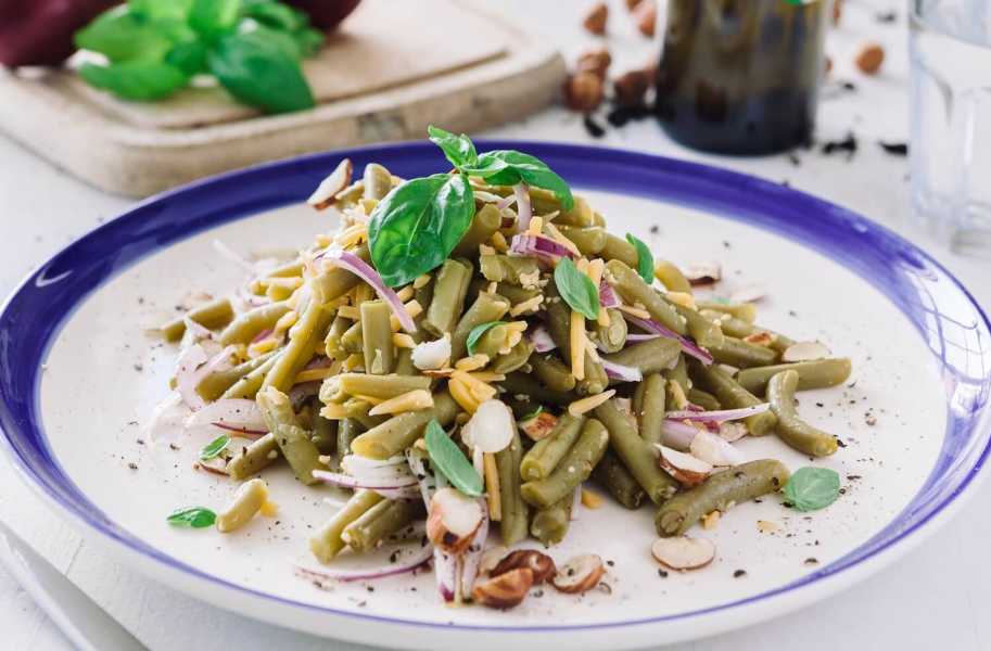 green bean salad with hazelnuts recipe 