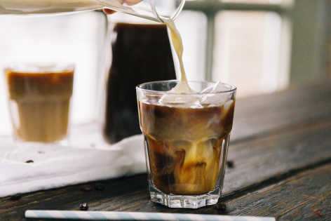 Nutrition Food Photos Iced Coffee Brewing Pouring 002
