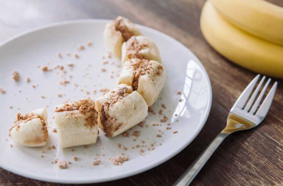 high protein banana and peanut butter snack