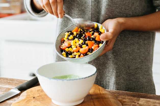 How-to-Avoid-Feeling-Bloated-on-a-Plant-Based-Diet beans bowl