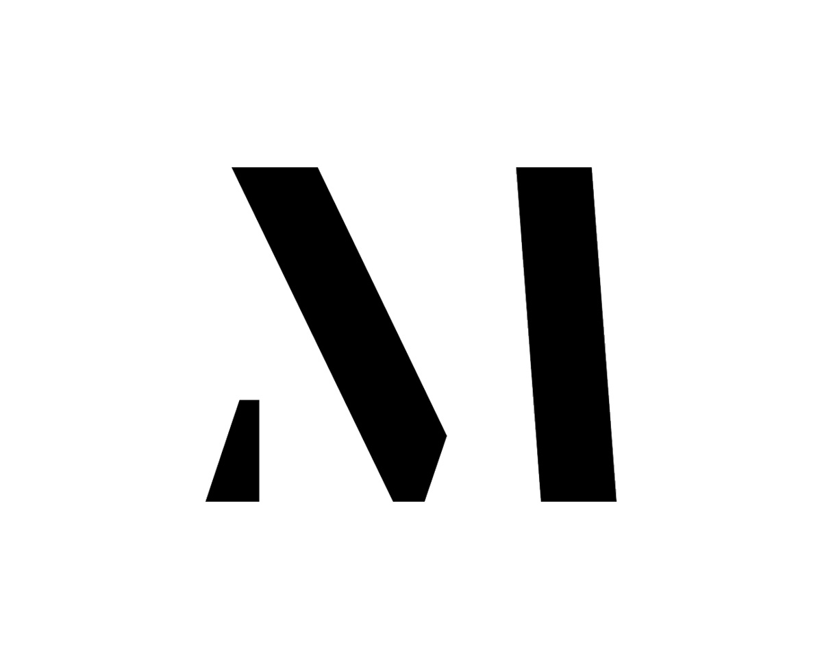 M logo black
