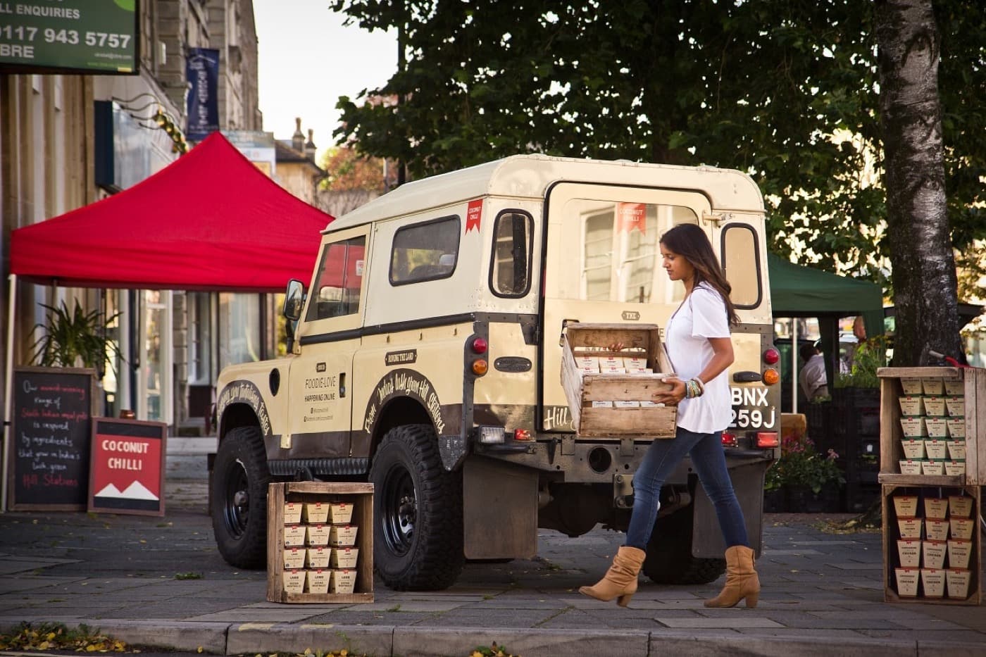 Coconut-Chilli-Landrover-Navina-Bartlett-setup-min (1)