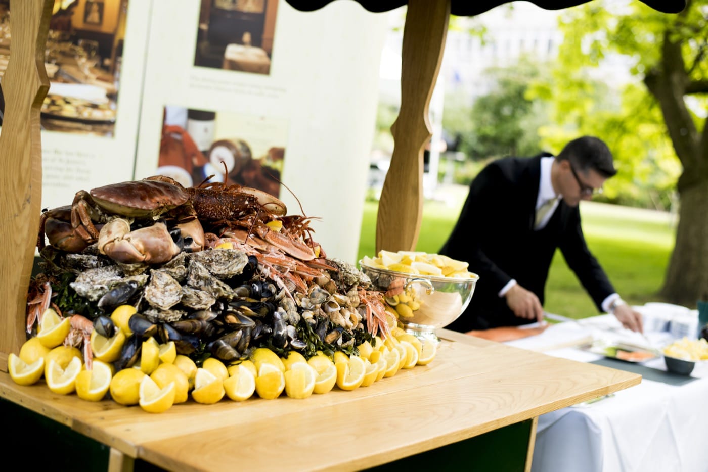 Oyster-Barrow-Feast-It-Wedding-Catering
