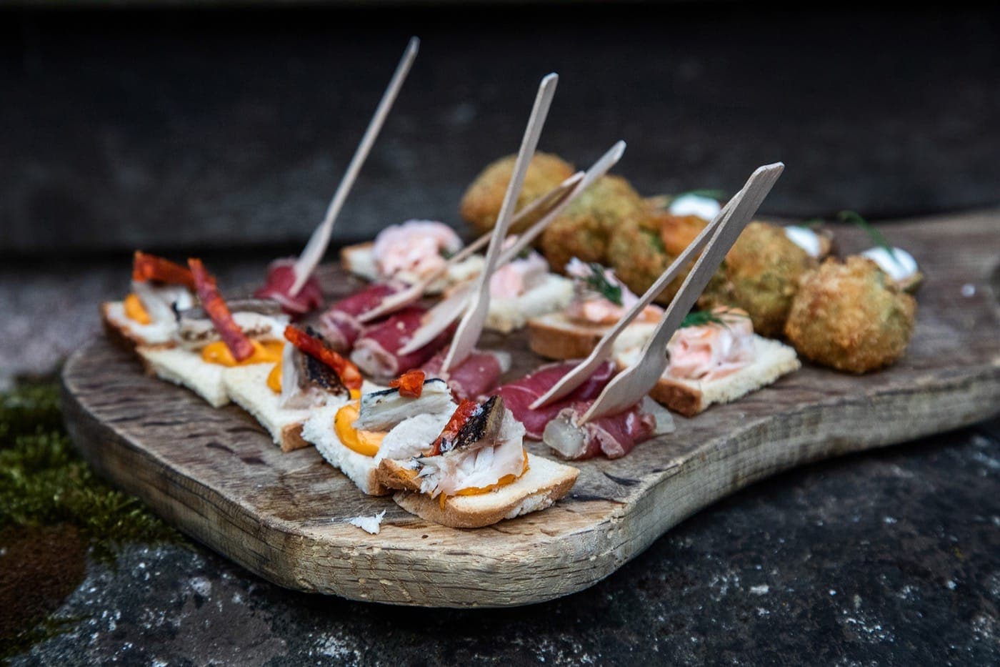 Feast-It-Veni-and-Son-Street-Food-Venison-Event-Catering-Mobile-Caterer-British-Food-Book-Now-two