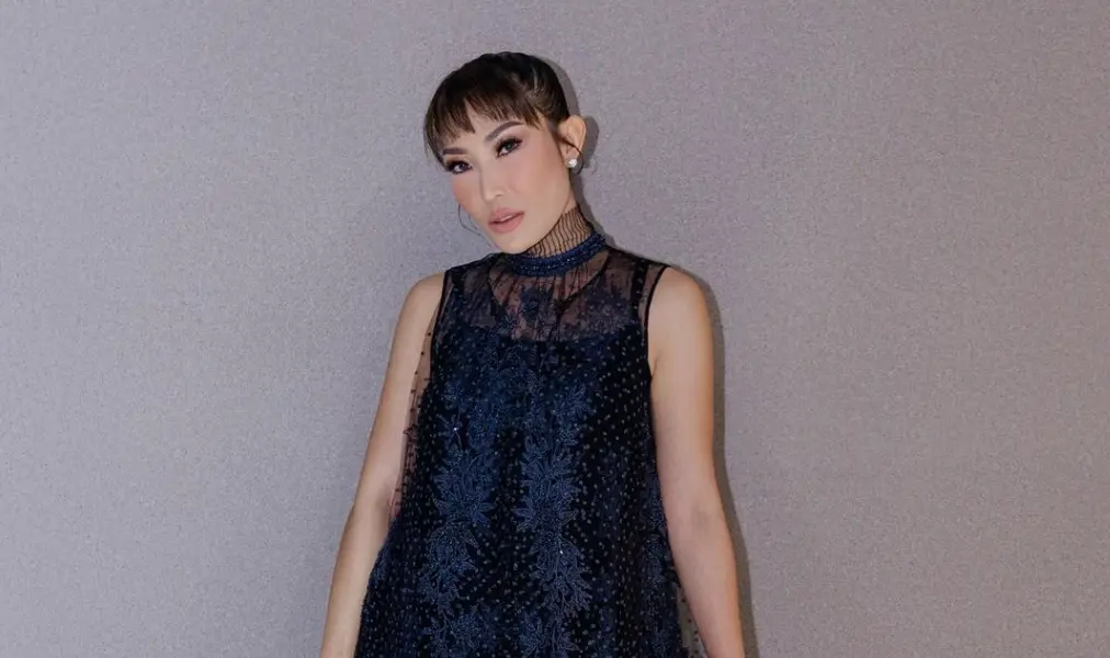 Fresh for ROOM Ayu Dewi