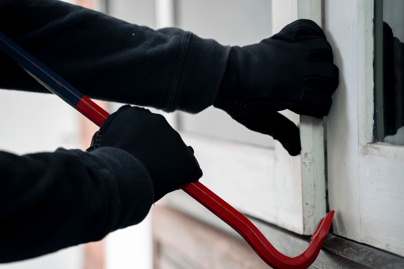 Example of a burglar trying to break in