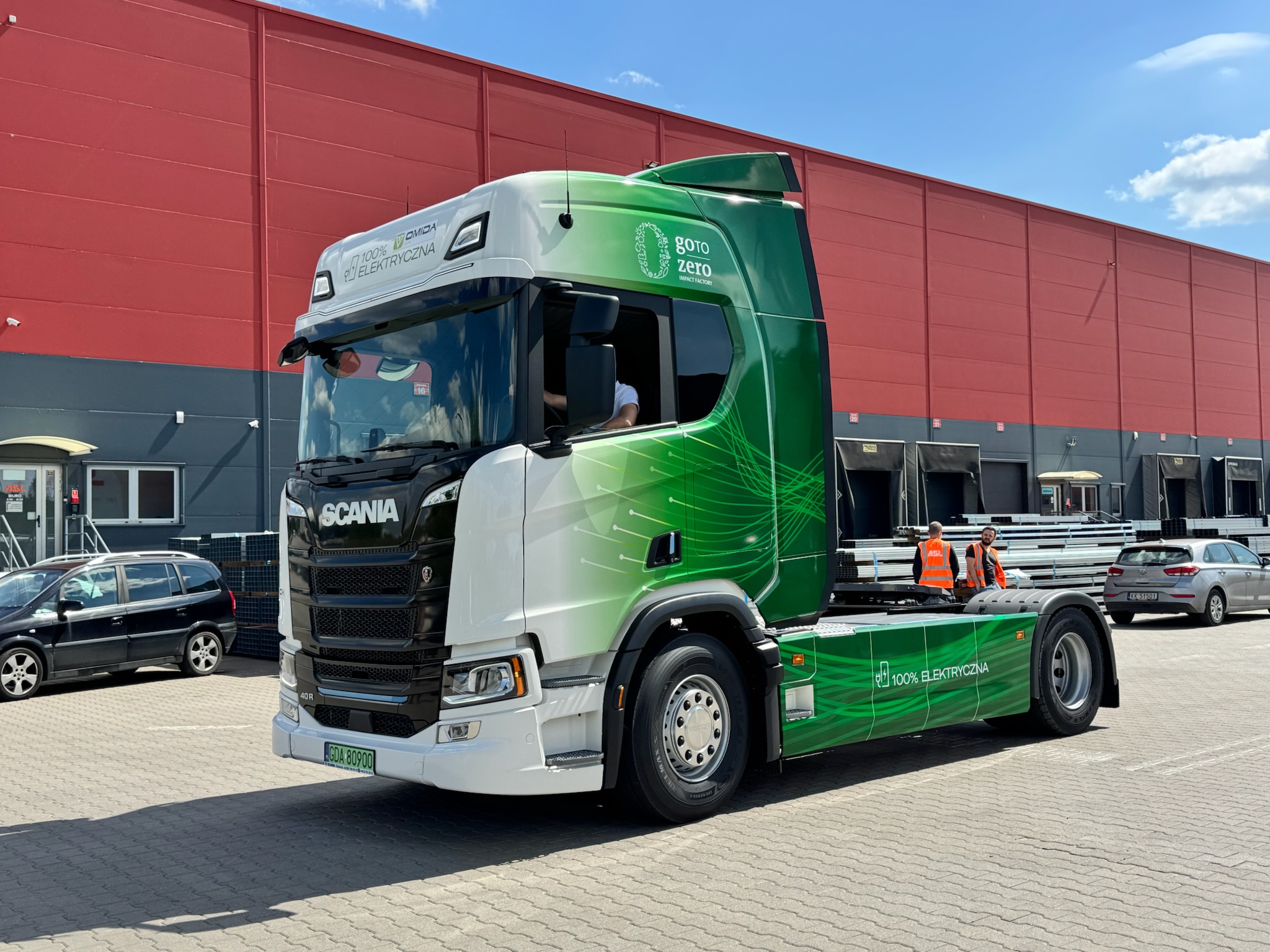 omida-vls-elektryczny-ciagnik-scania