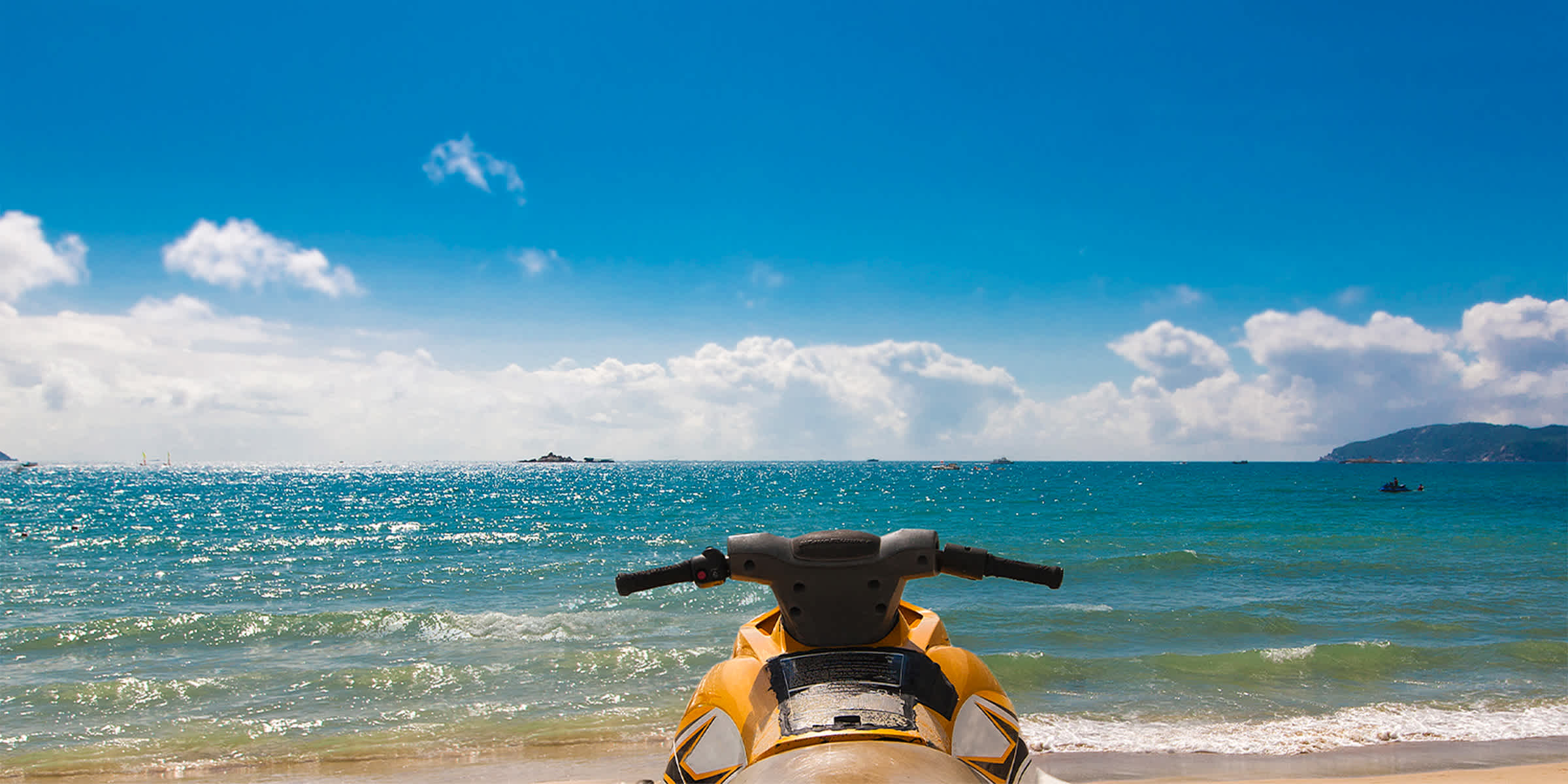 Image of a jetski on the Pacific ocean