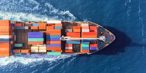 photo - ship from Spain to the US