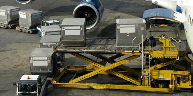 How many iPhones can fit in a 747?
