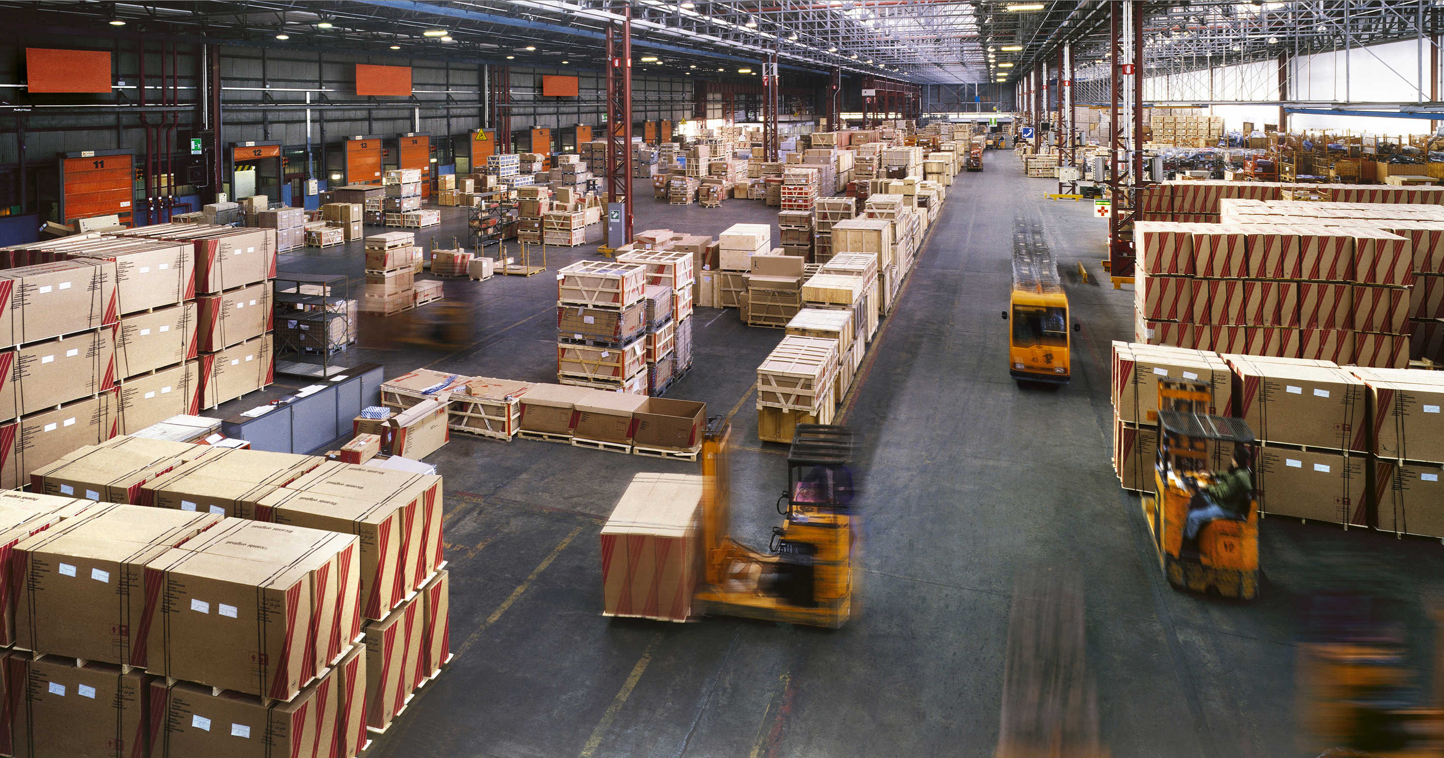 Warehouse GettyImages-157558600