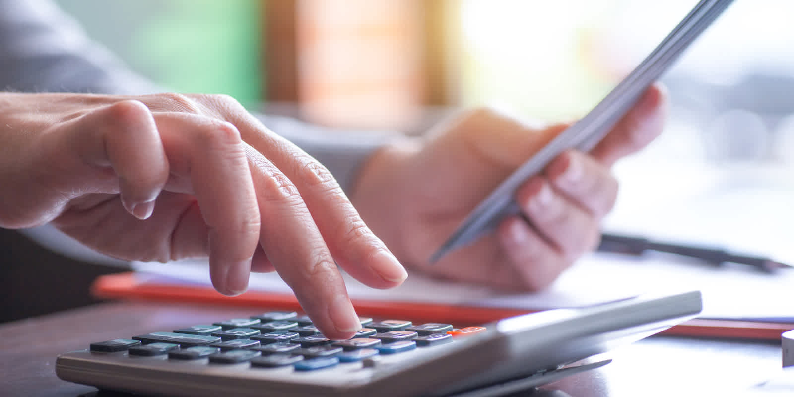 hidden-fees-capital-GettyImages-1600x800