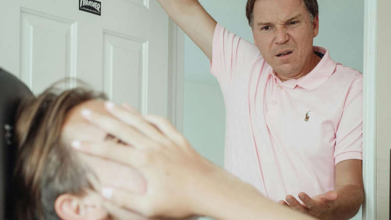 10 signes de parents difficiles (et 10 façons d’y faire face)