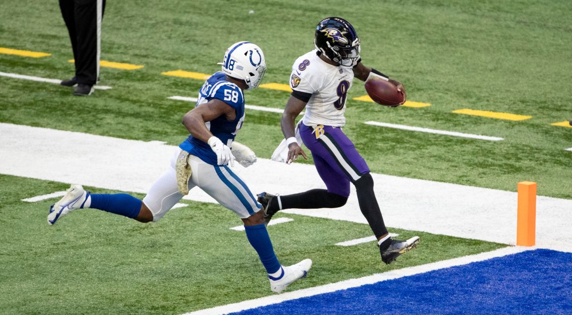 Lamar Jackson (8) of the Baltimore Ravens runs in for a second half touchdown against the Indianapolis Colts. / Robert Scheer/IndyStar via Imagn Content Services, LLC