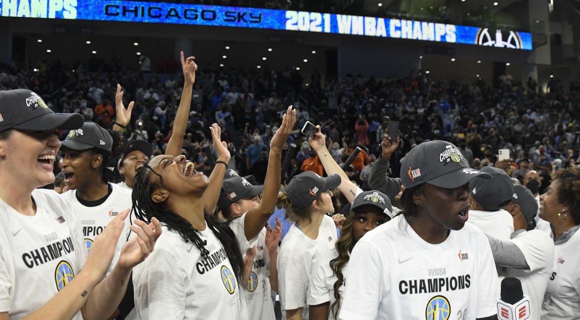 The Chicago Sky celebrate after they beat the Phoenix Mercury 80-74 in game four of the 2021 WNBA Finals at Wintrust Arena. Mandatory Credit: Matt Marton-USA TODAY Sports.
