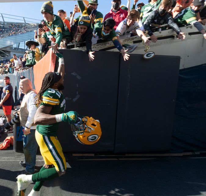 Packers fans could use fewer Davante Adams stats during Fox broadcast