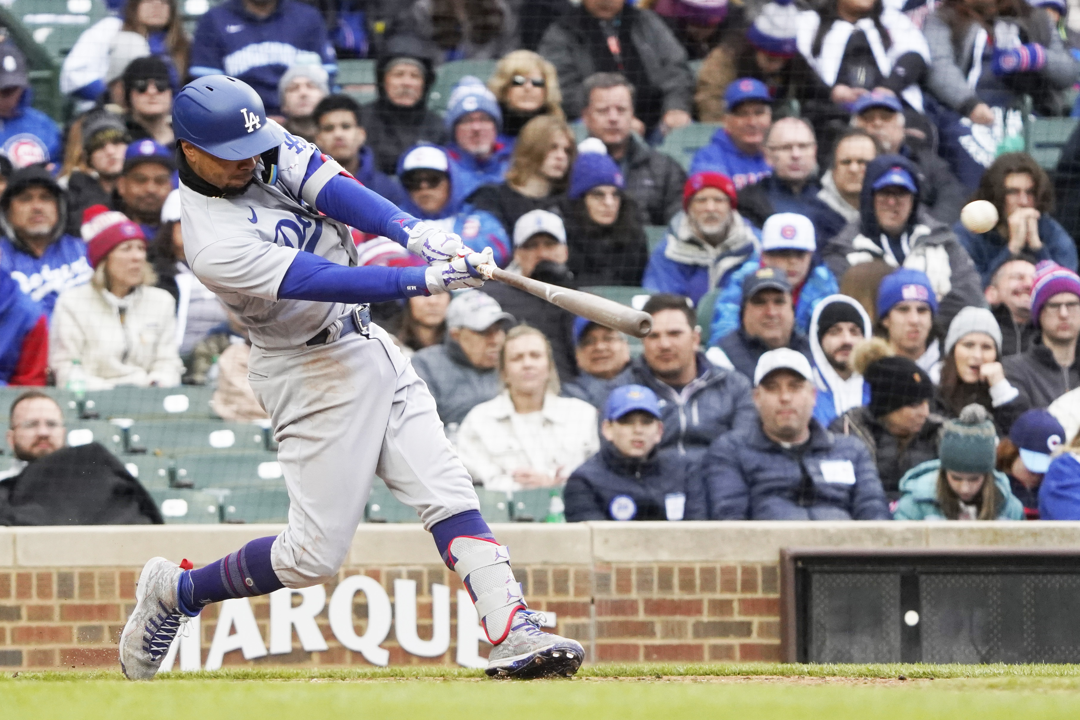 Cubs use explosive first inning to take down Braves