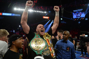 Feb 22, 2020; Las Vegas, NV; Tyson Fury celebrates after defeating Deontay Wilder in their WBC heavyweight title bout. / © Joe Camporeale-USA TODAY Sports