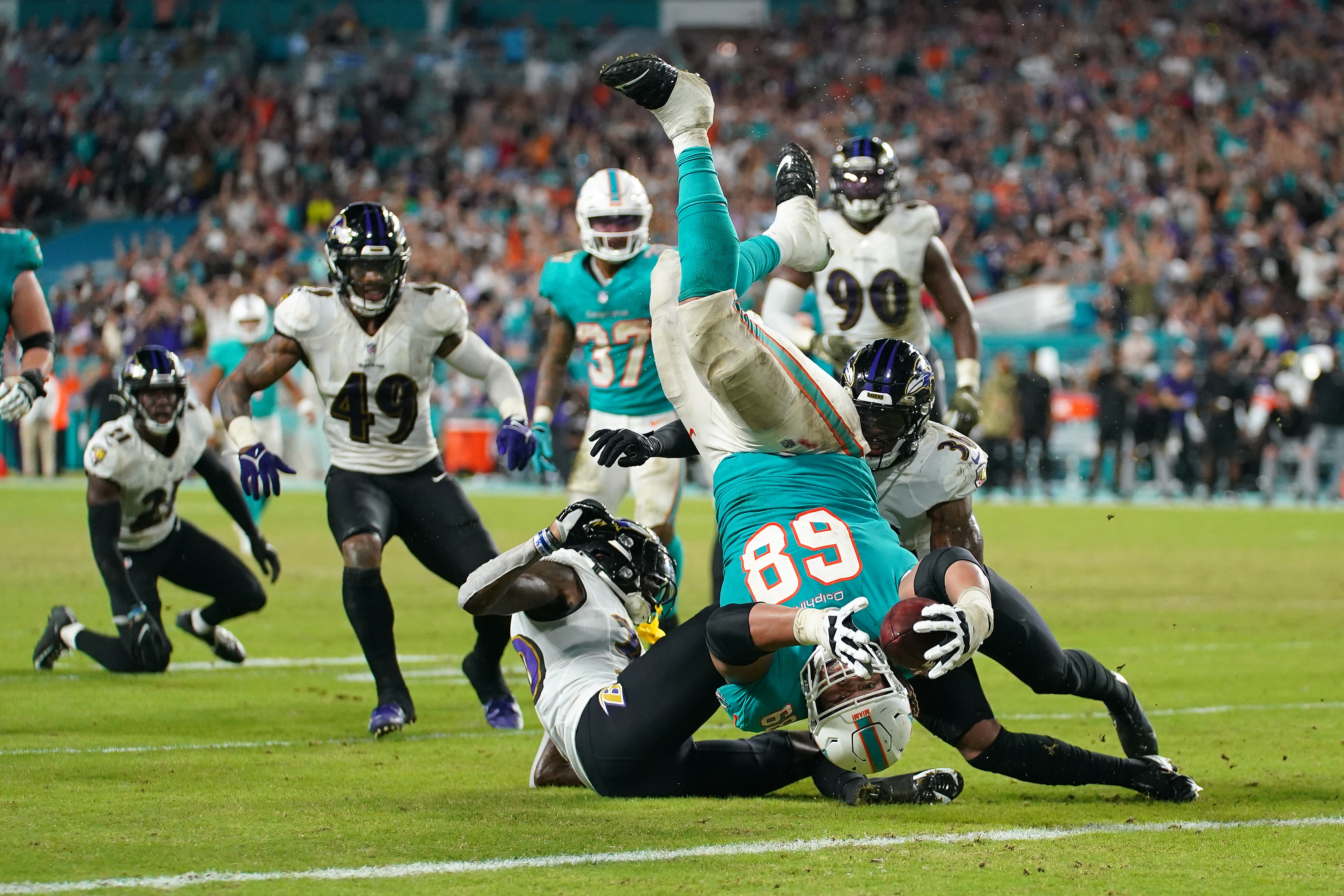 Week 10 TNF Betting Information Baltimore Ravens vs Miami Dolphins 