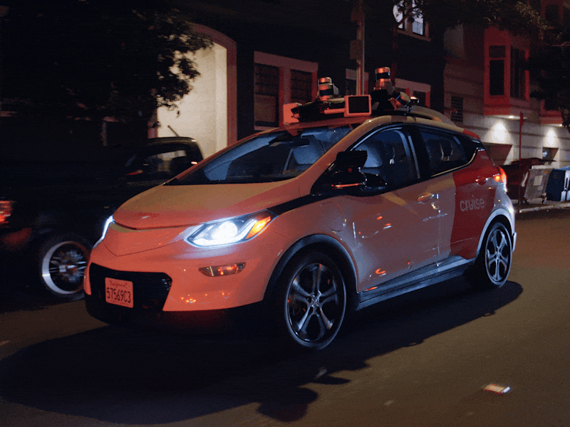 Cruise AV Lindyhop driving a passenger at night