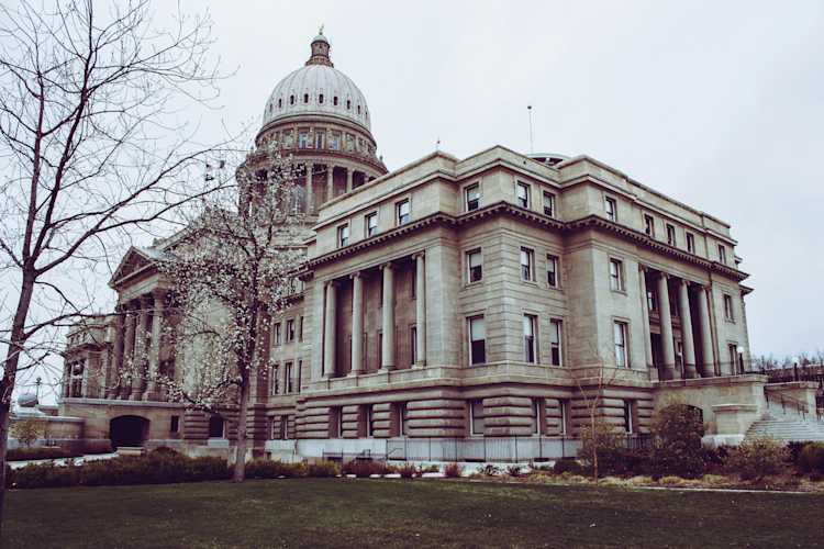 The Capitol building in Washington, D.C., representing the intersection of governance and local IT reporting challenges. The Capitol building in Washington, D.C., representing the intersection of governance and local IT reporting challenges.