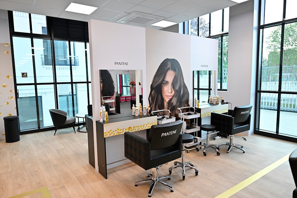 Beauty & Grooming Salon in the Olympic and Paralympic Village of Paris 2024 Beauty & Grooming Salon in the Olympic and Paralympic Village of Paris 2024