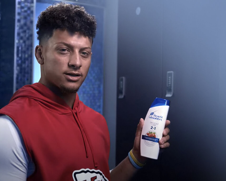 Patrick mahomes head 2025 and shoulders contract