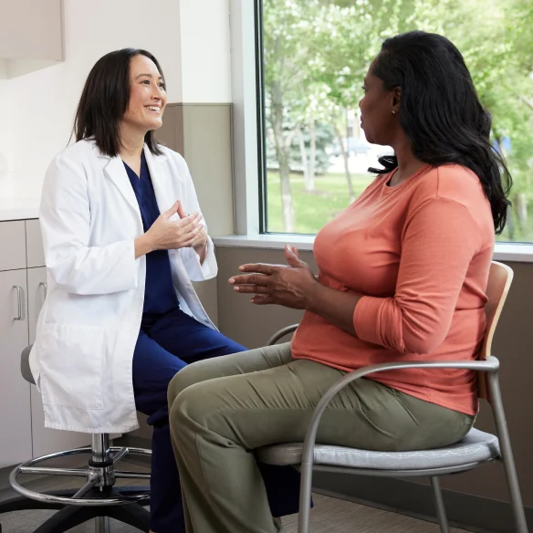 Female_Doctor_Explaining