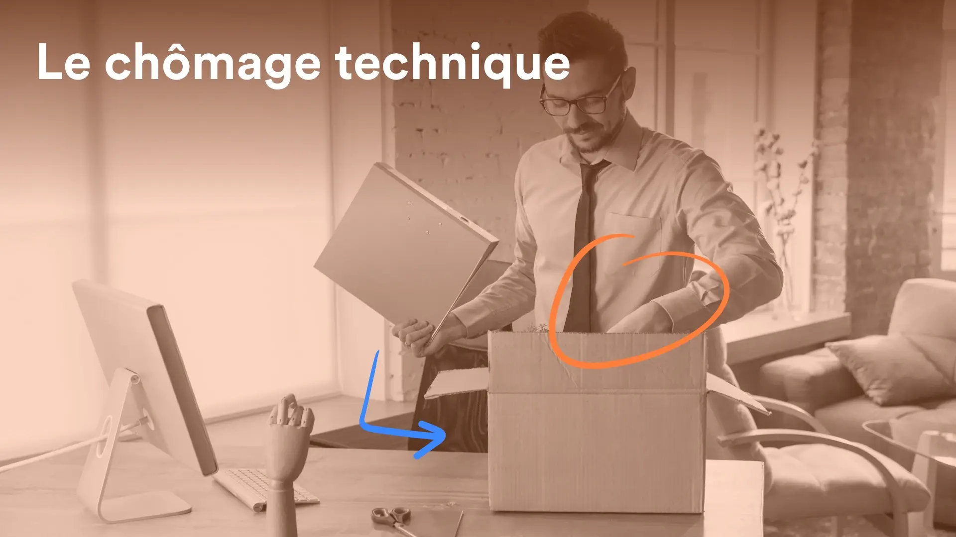 Photo d'une personne qui se prépare au chômage technique
