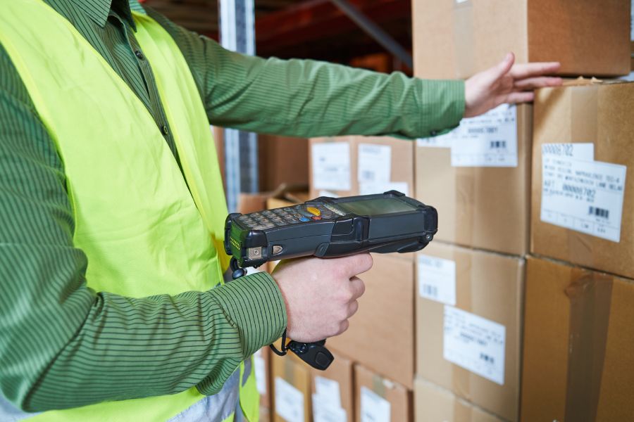 Warehouse manager utilizing WMS system for inventory