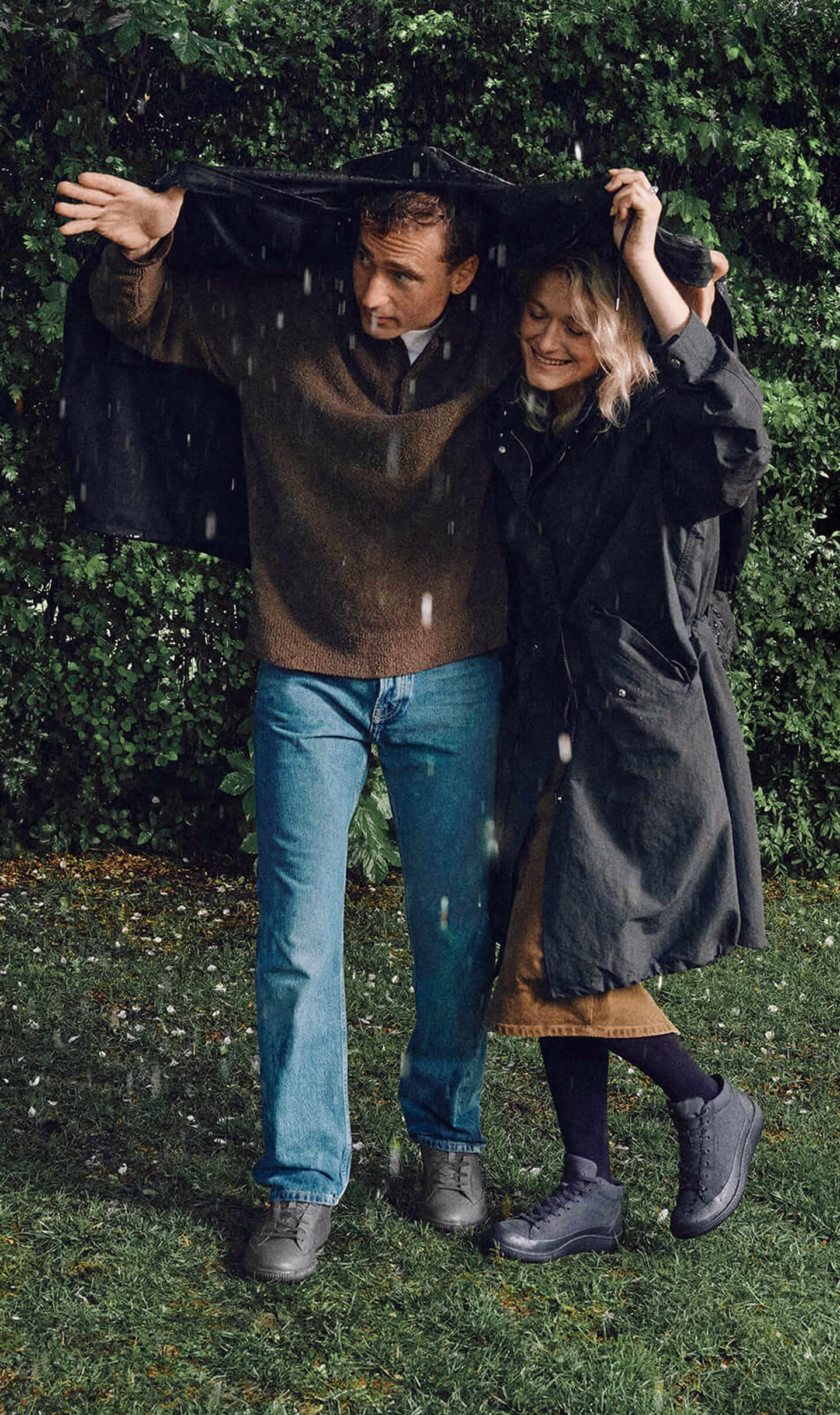 plp-tall-1438x2422-dual-aw25-rainydays-22027350595-53777450869-1