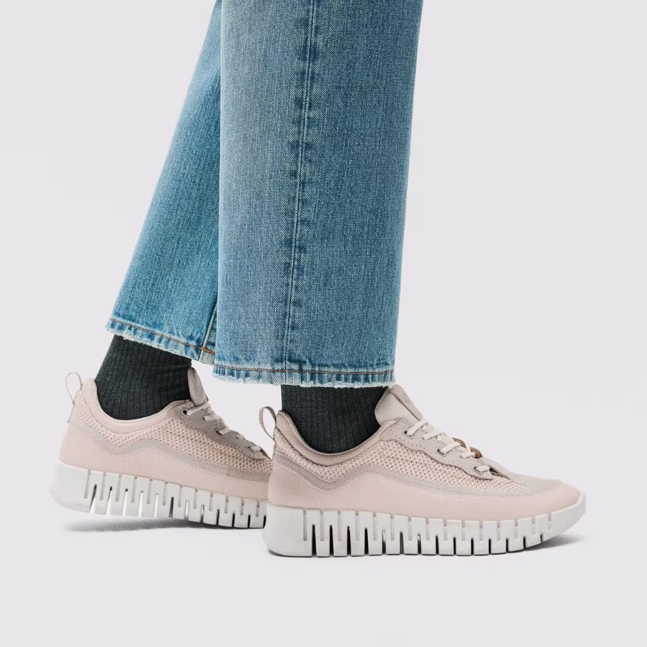 Light pink textile and suede ECCO GRUUV sneakers offer a sporty, lightweight profile, pairing perfectly with casual denim for an effortless, modern everyday Scandinavian look.