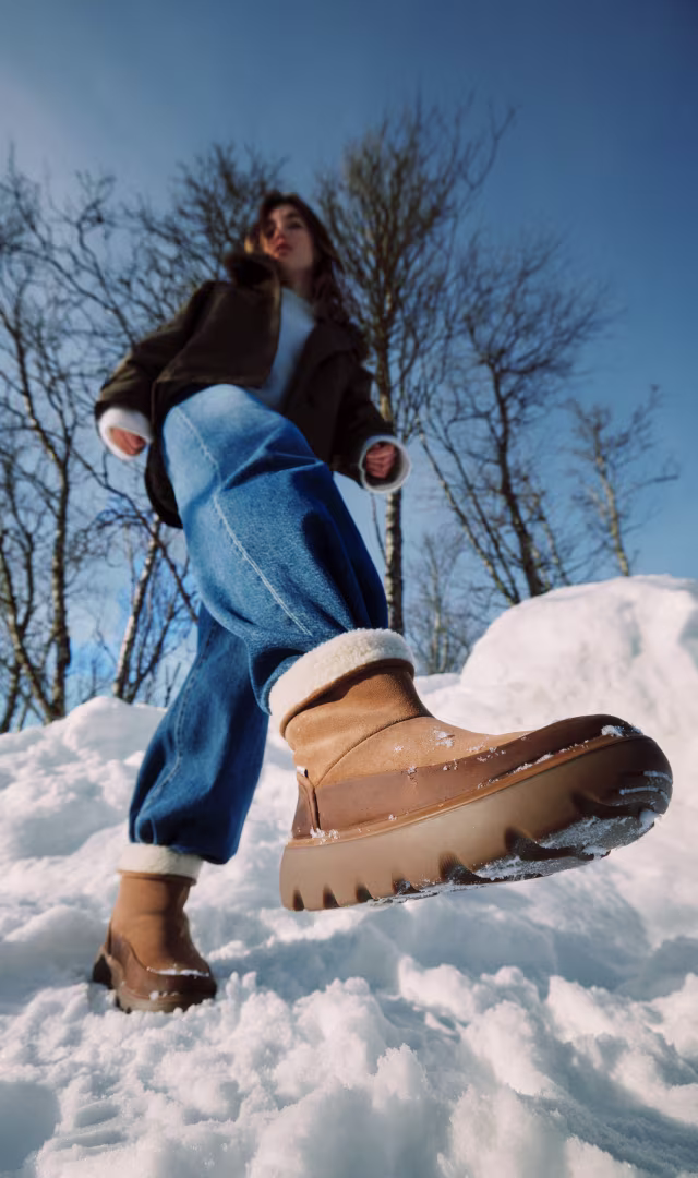 ECCO women's tan leather and shearling warm-lined winter boots