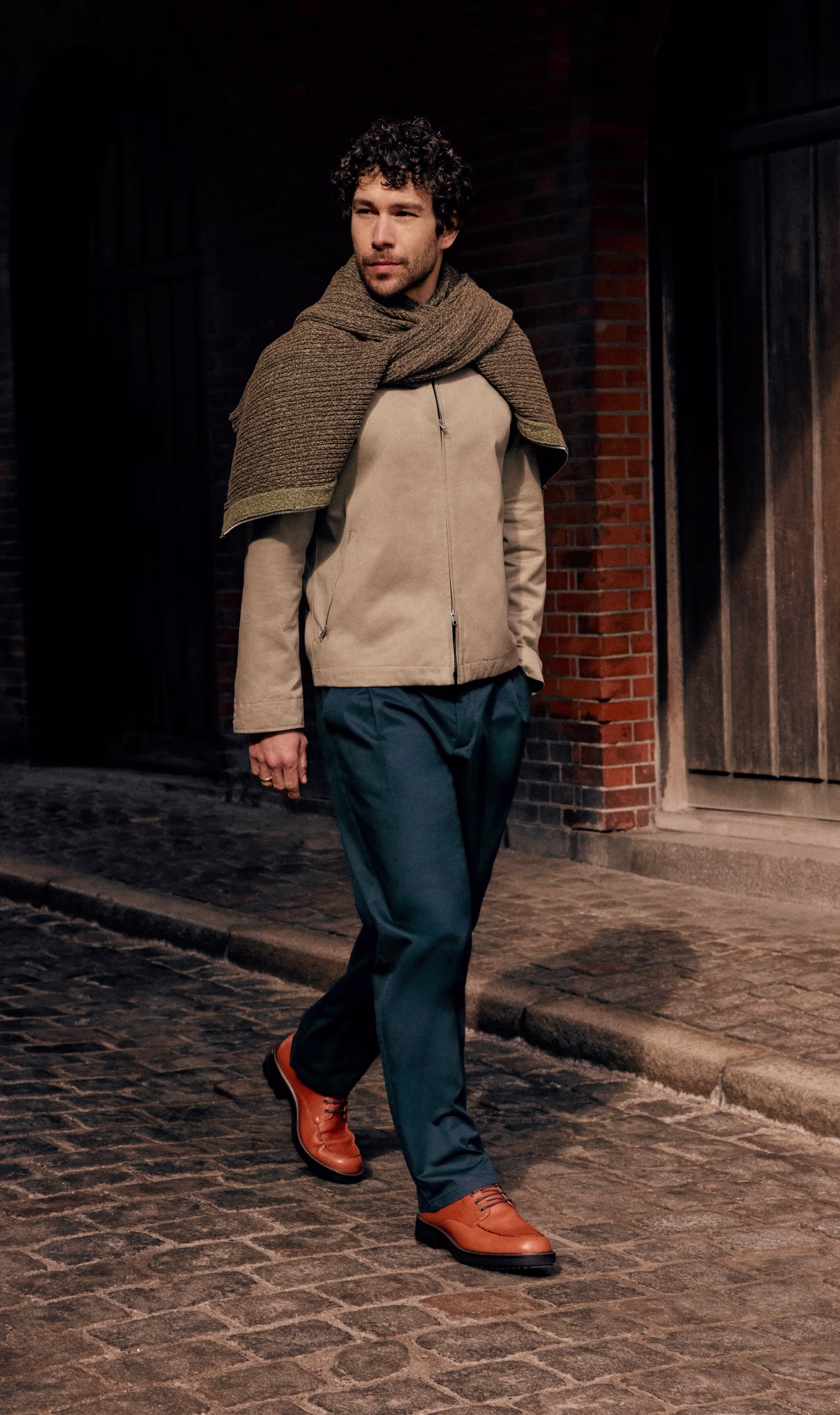 plp-tall-1438x2422-men-aw25-fallfashion-550324-01053