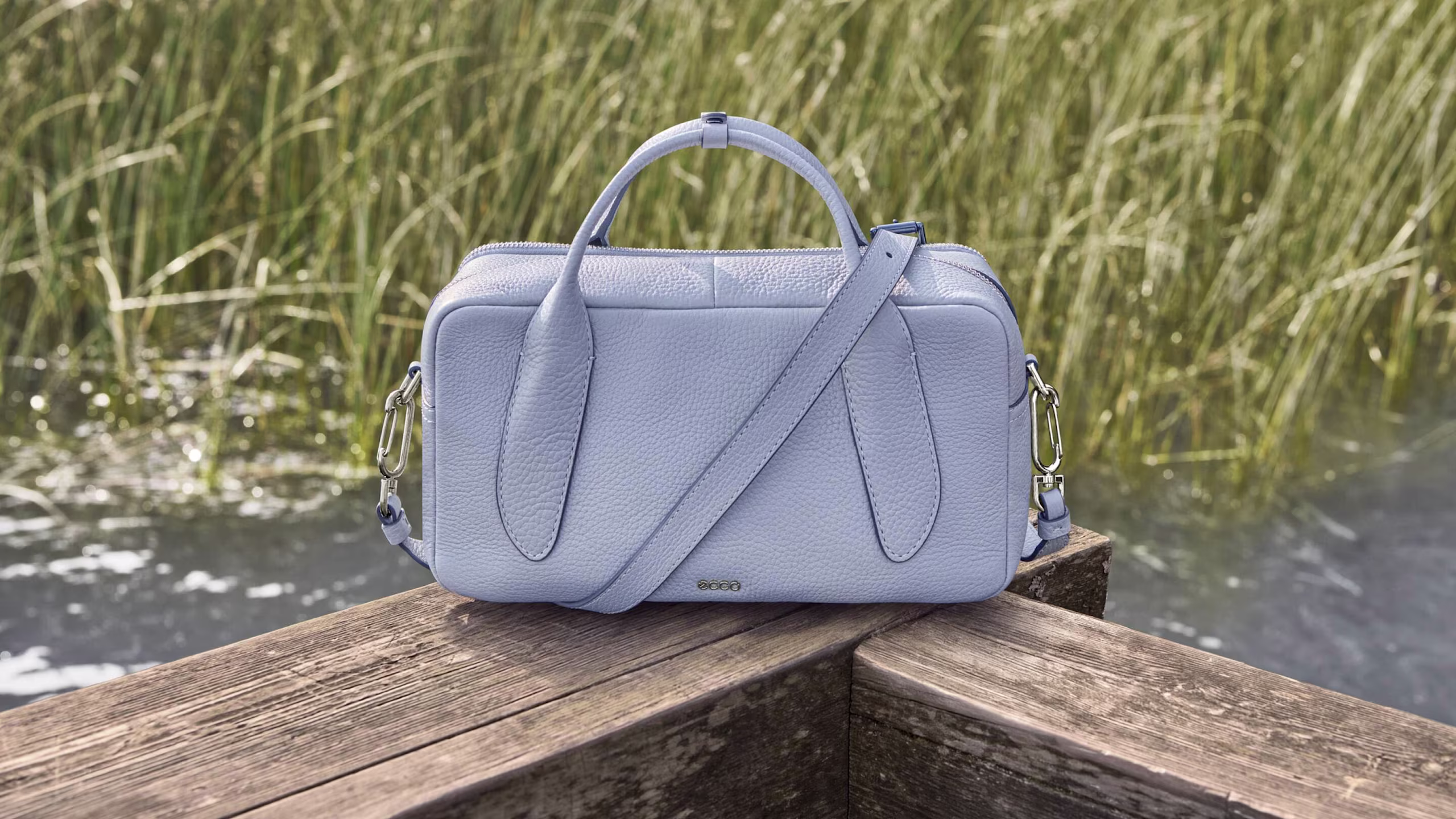 hero blue-bags-desktop