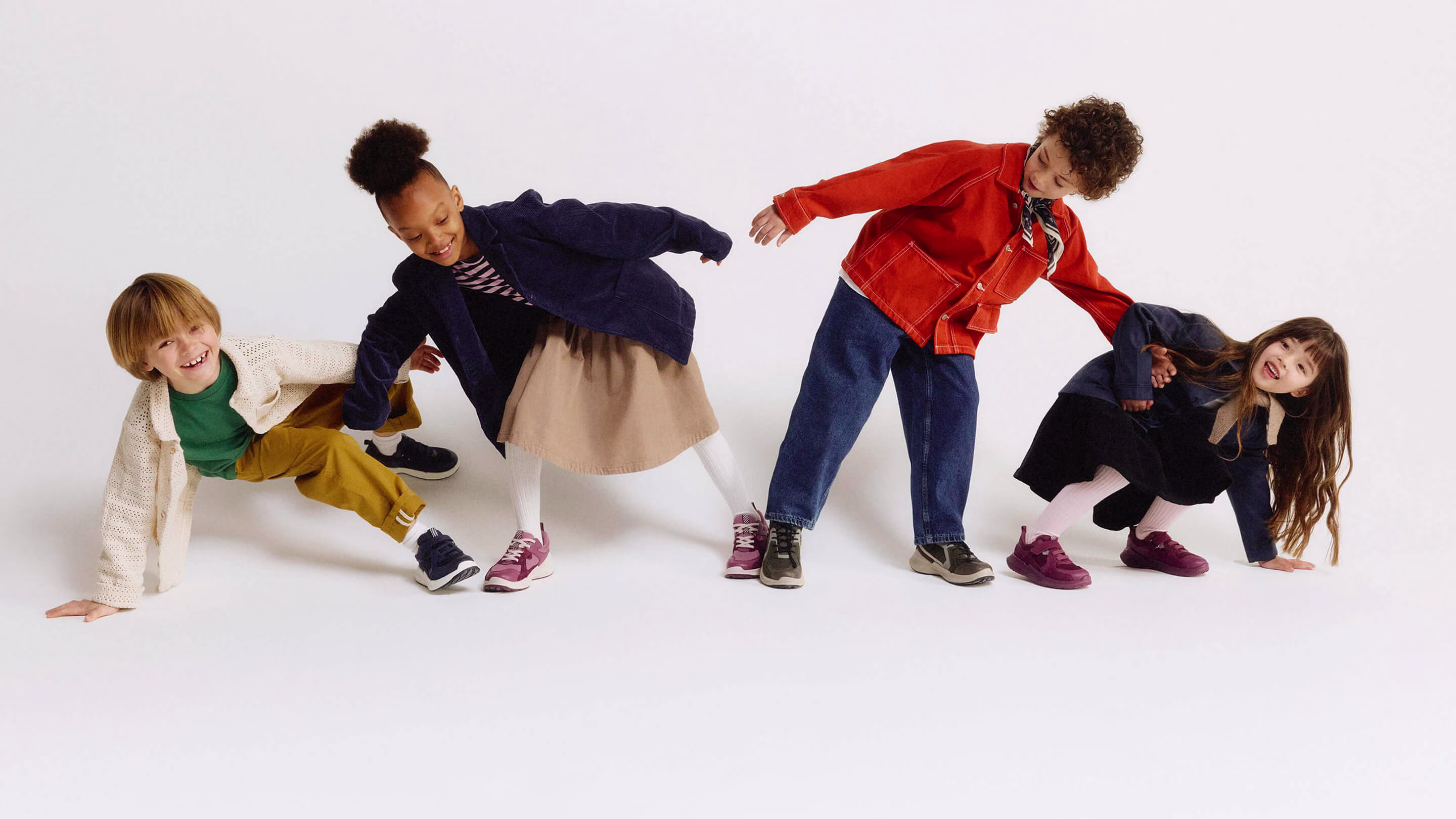 homepage-hero-2880x1620-kids-aw25-kidscasualsneakers-71090361294-71087261297-71091261347-71090251142