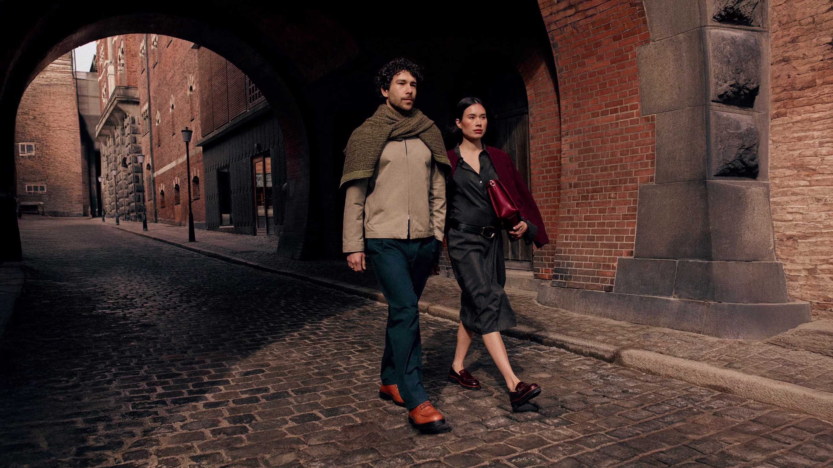 homepage-hero-2880x1620-dual-aw2025-fallfashion-week1-static-550324-01053-232853-61291