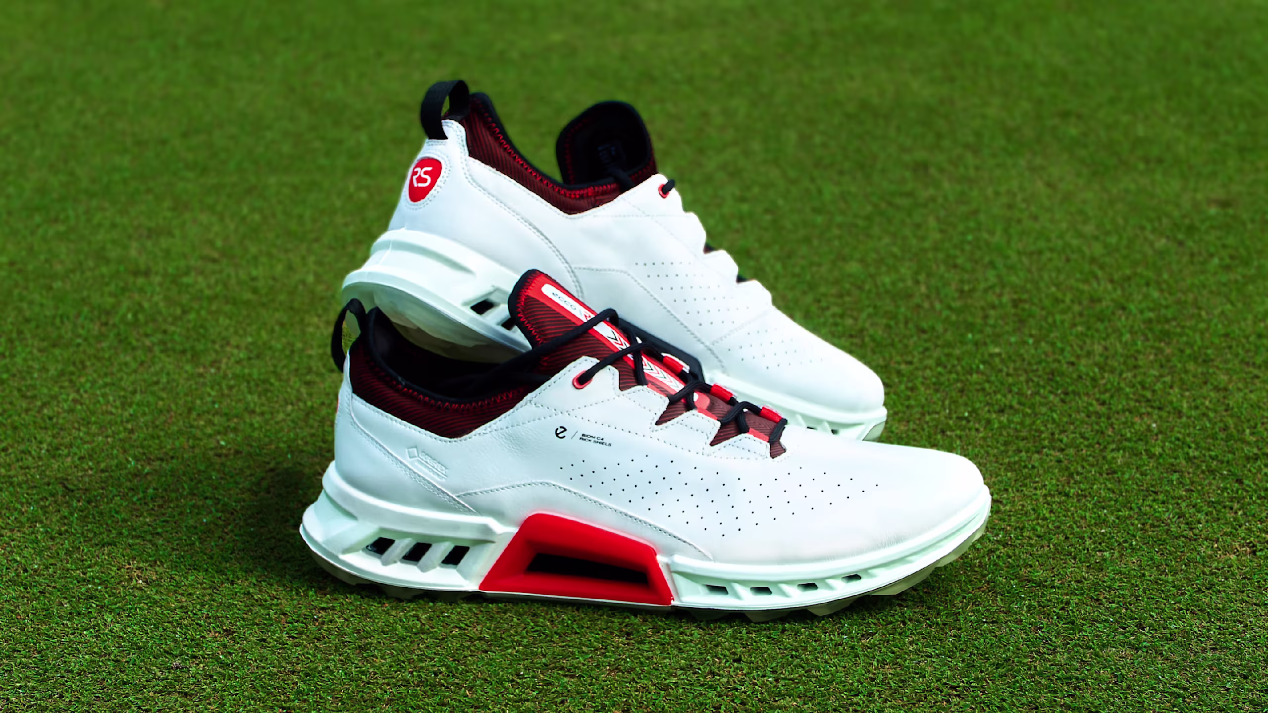 CT homepage-banner-desktop-1440x810-ss24-Golf RS