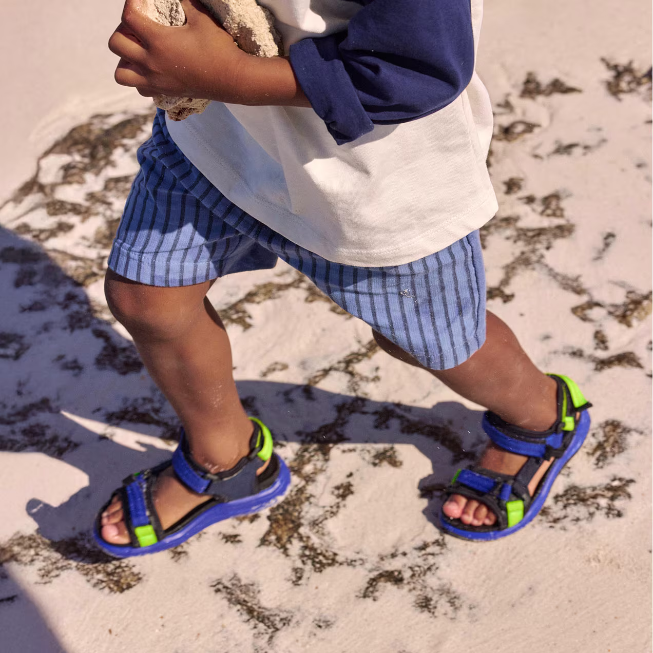 homepage-feature-SS26-1272x1272-sandals-kids-71067261630