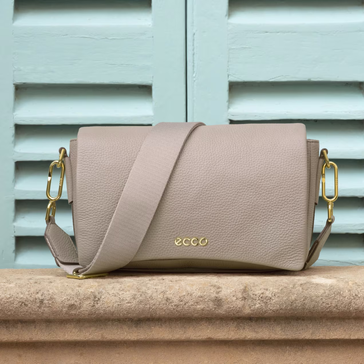 homepage-feature-SS26-1272x1272-bags-accessories-new-910810490164 PinchBag